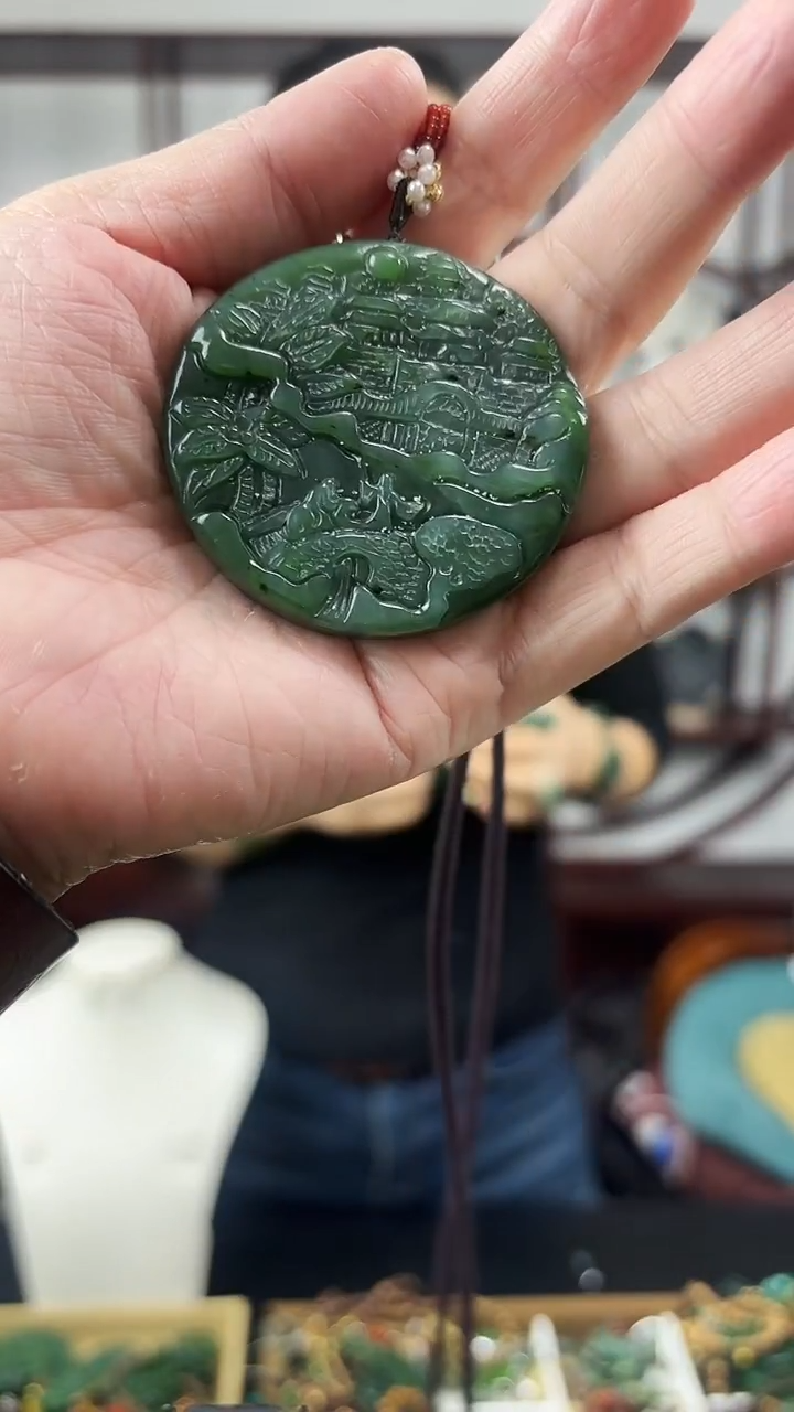 颈饰未镶嵌和田玉山水