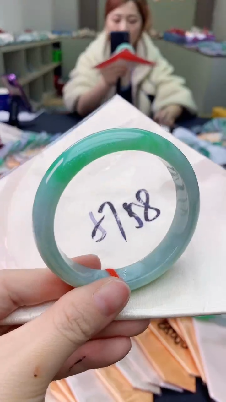 【闪购商品】翡翠手镯未镶嵌1052114481