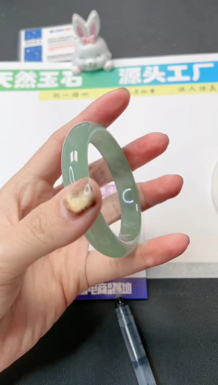 【闪购商品】石英质玉手镯未镶嵌302-54