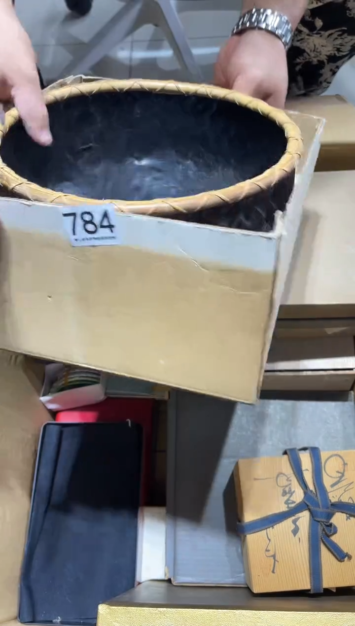 瓷片老****仓784.......
