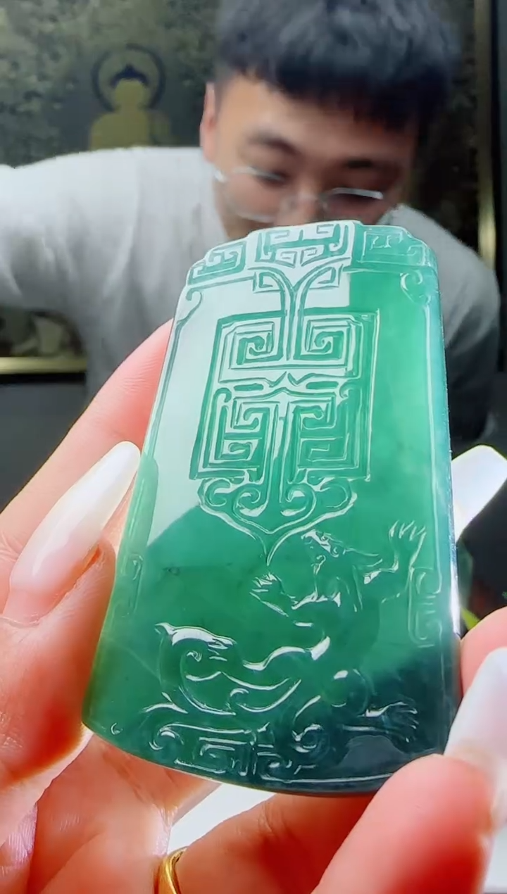 翡翠未镶嵌颈饰111111111