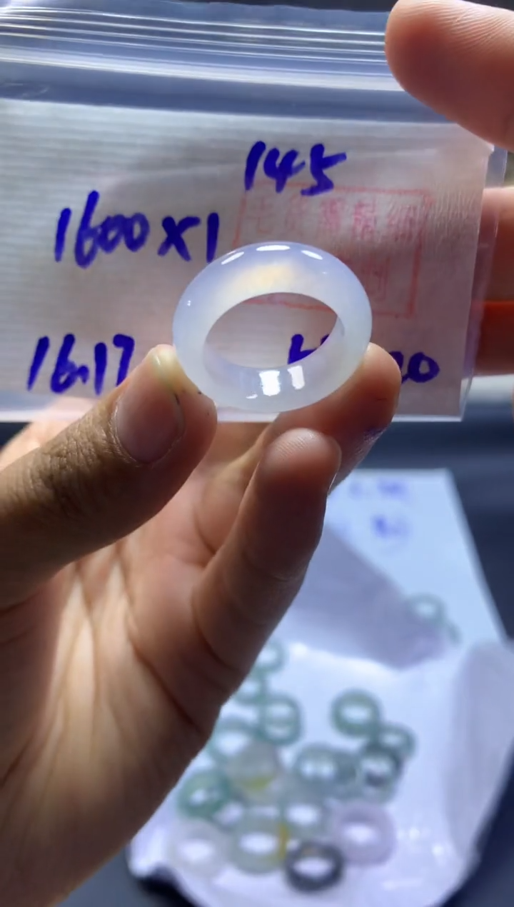 定制翡翠未镶嵌戒圈#1600元-毛货需精细抛光