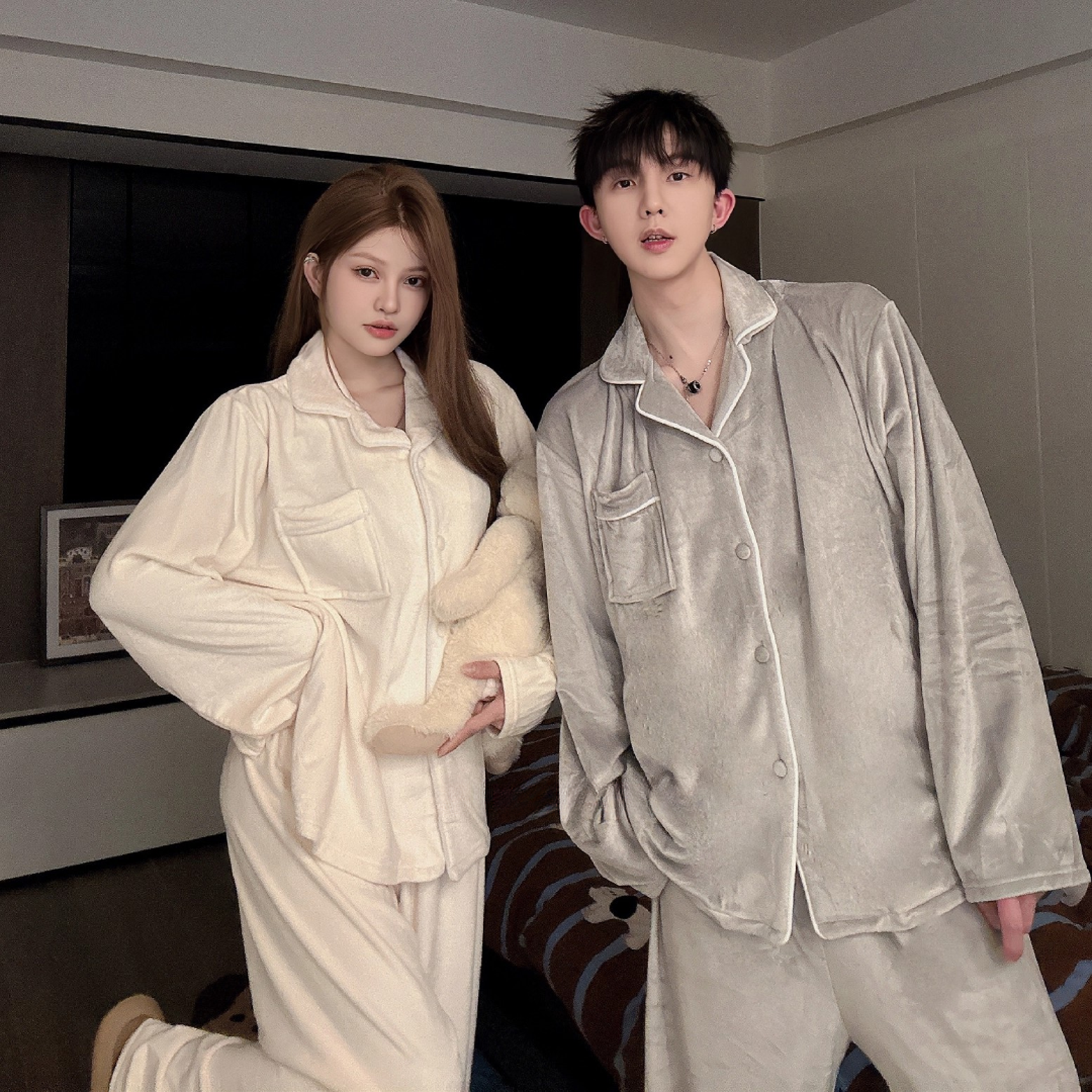 高级感纯色情侣海岛绒睡衣女款秋冬季薄绒保暖柔软男士家居服套装