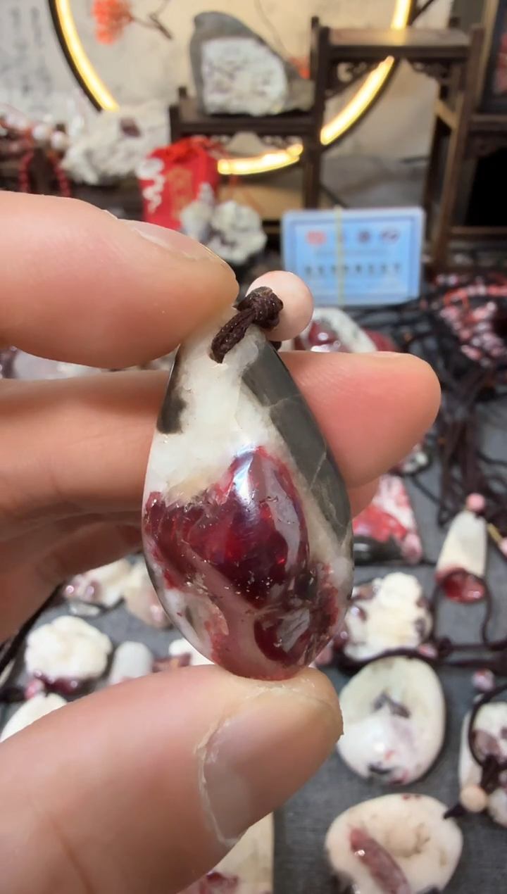 【闪购商品】天然辰砂大晶砂随行吊坠1