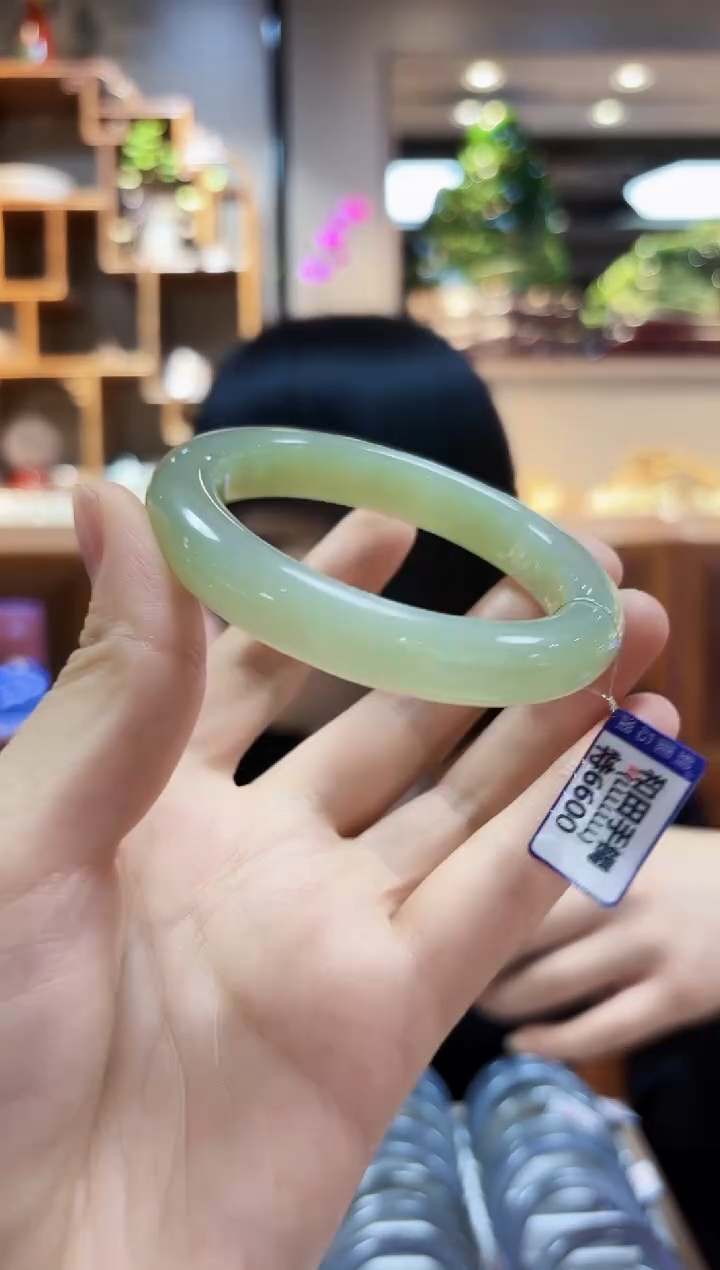 【闪购商品】和田玉手镯未镶嵌56.4