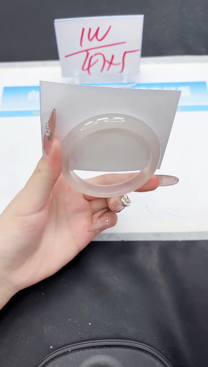 【闪购商品】石英质玉手镯未镶嵌115-58.5