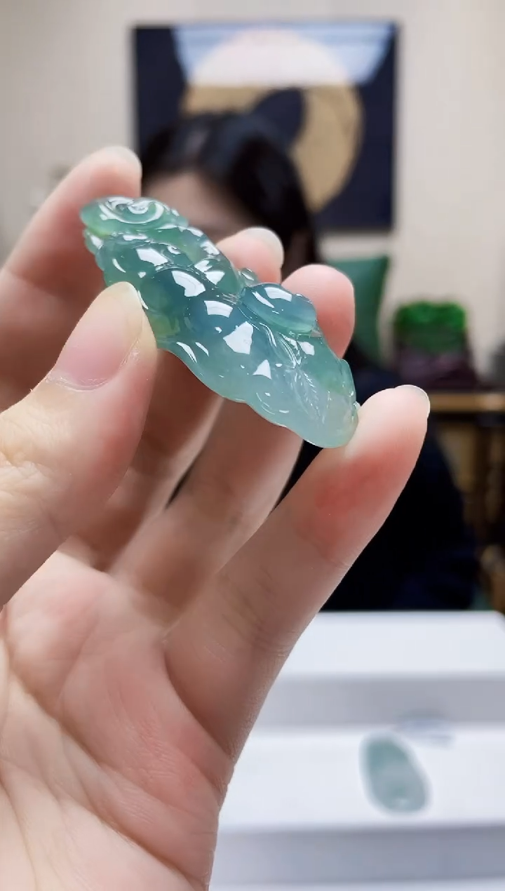 未镶嵌定制翡翠吊坠252