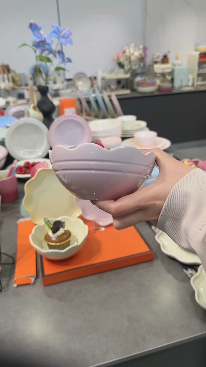 【闪购商品】瓷炻彩花边碗14cm-樱花粉