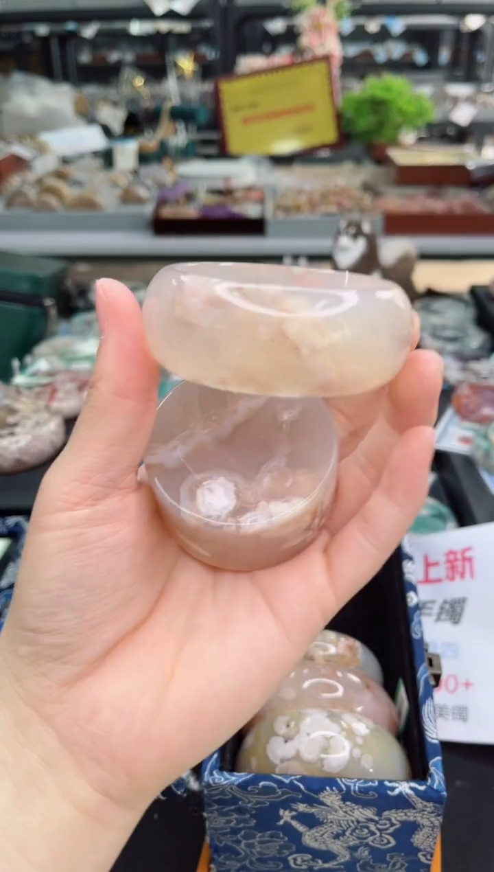 【闪购商品】石英质玉手镯未镶嵌57圈口（赠品镯心）3600104