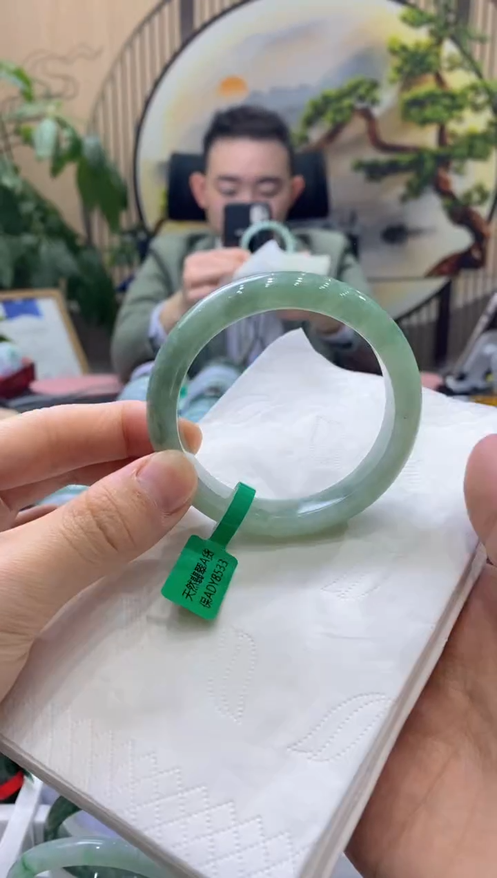 【闪购商品】翡翠手镯未镶嵌0000015834