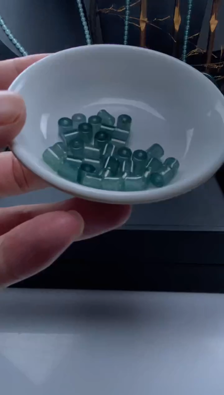 【闪购商品】翡翠手链未镶嵌多样性发货桶珠1颗