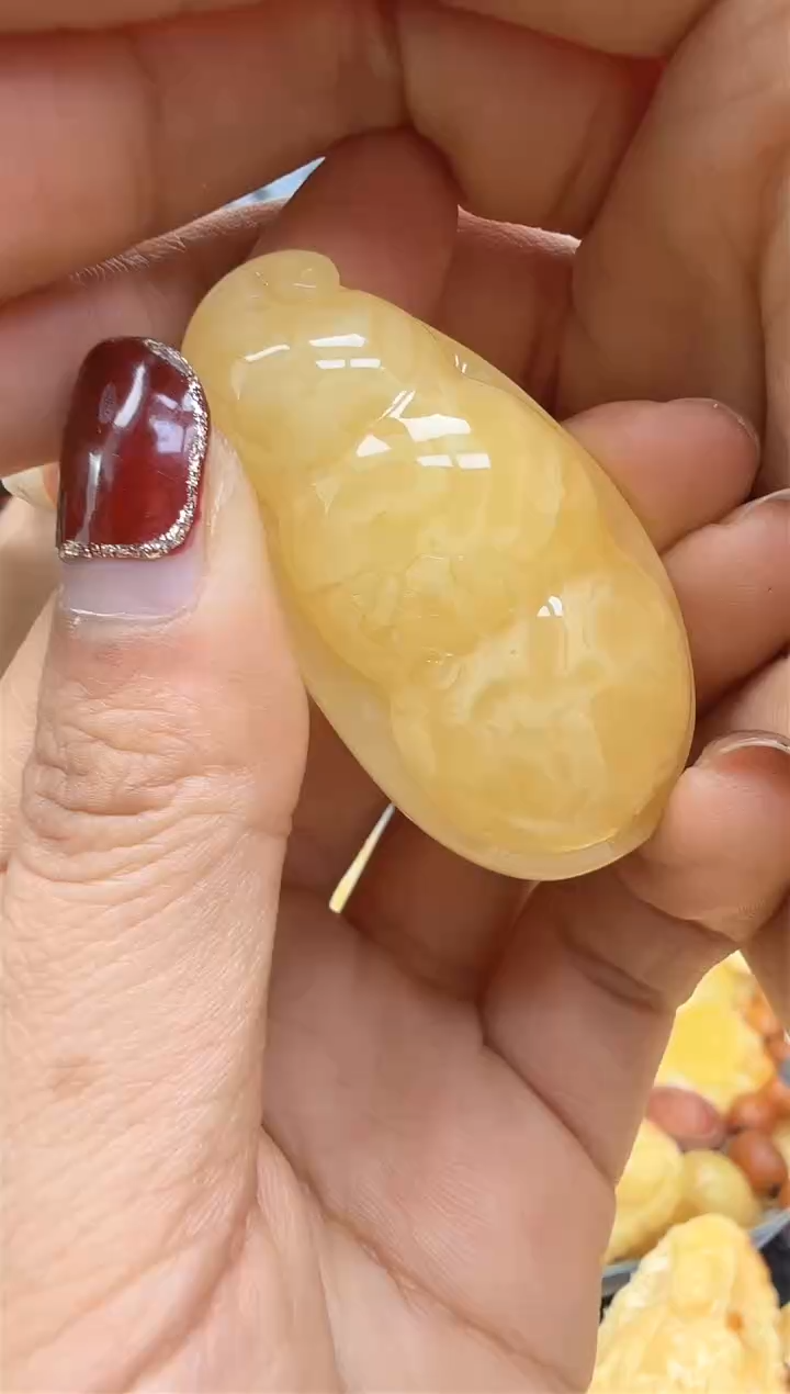 【闪购商品】琥珀裸石未镶嵌挂坠