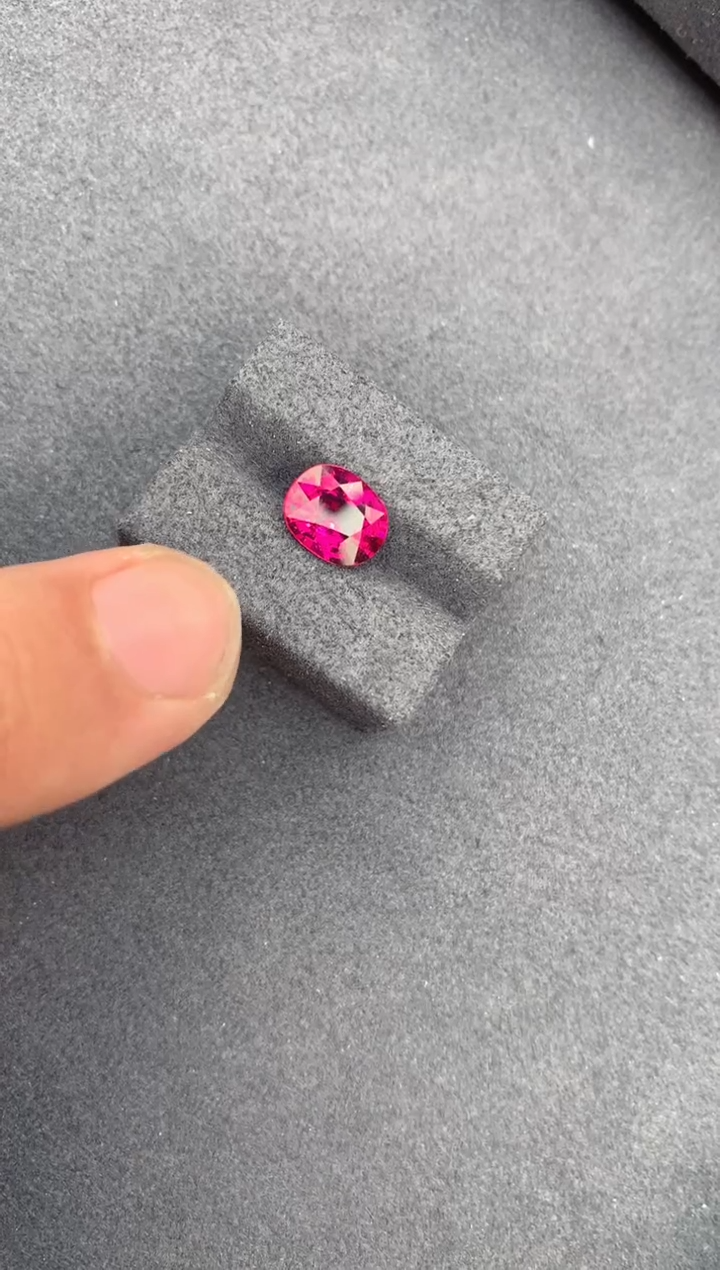 【闪购商品】碧玺裸石未镶嵌2.3ct卢比莱