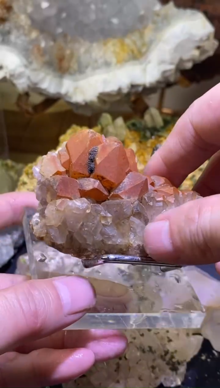 未镶嵌珠宝半成品水晶44号103g洪红色晶花
