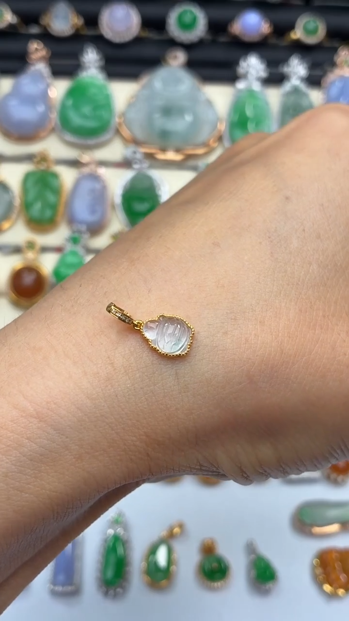 颈饰18K金镶嵌翡翠天然翡翠A货