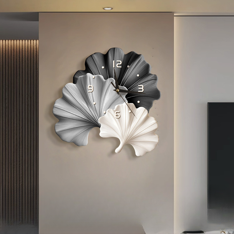 2025新款电视背景墙钟表高级感客厅发光挂钟家用挂表墙上时钟挂画