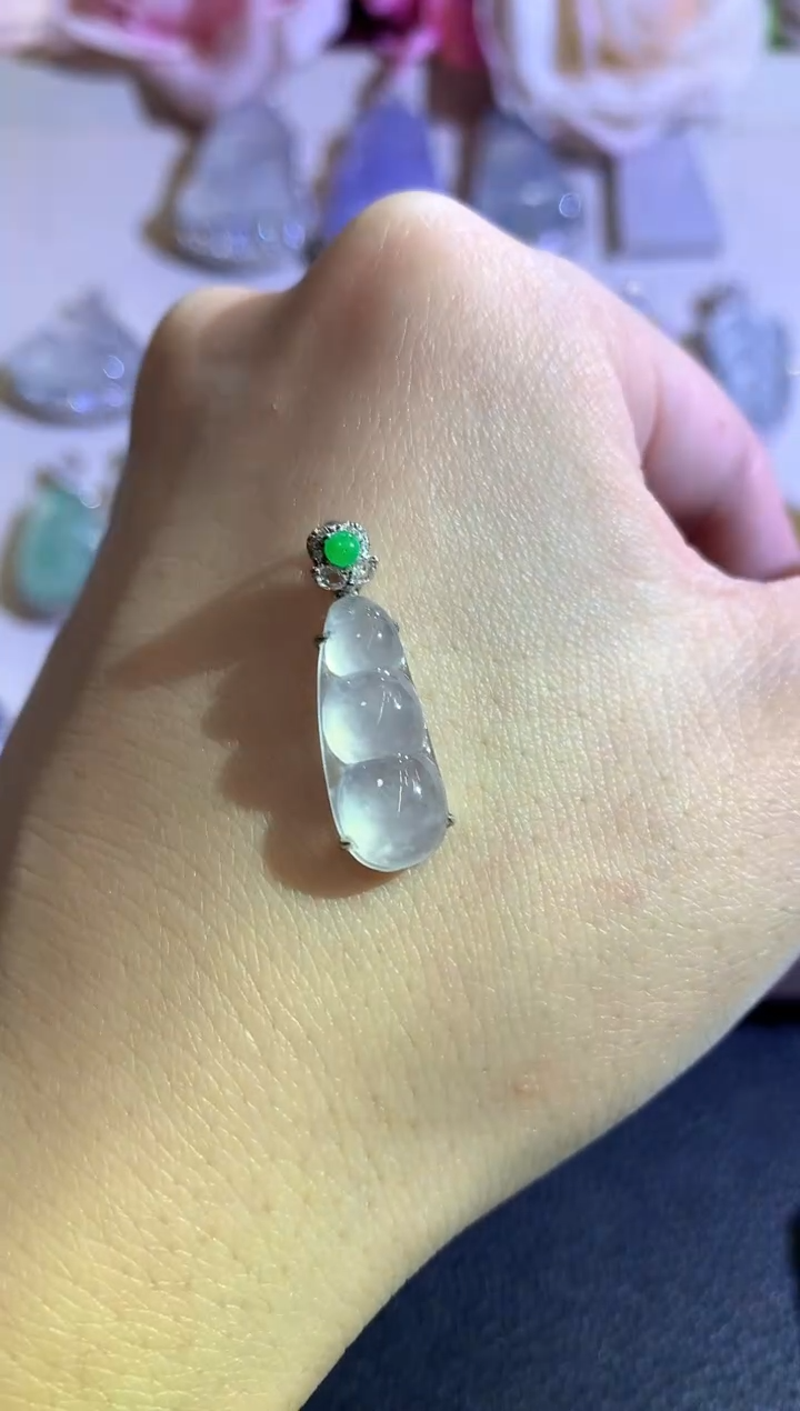 吊坠(不含链)18K金镶嵌翡翠冬日珠宝Q6