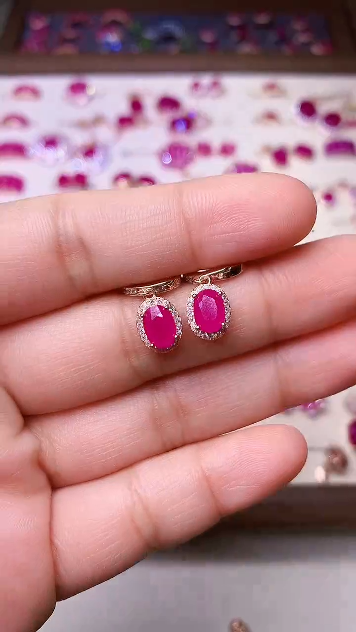 【闪购商品】红宝石耳饰银S925镶嵌000