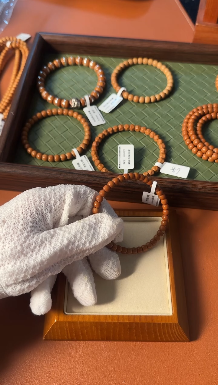 手串橄榄核【168】5.5mm老挝核尖老型单圈