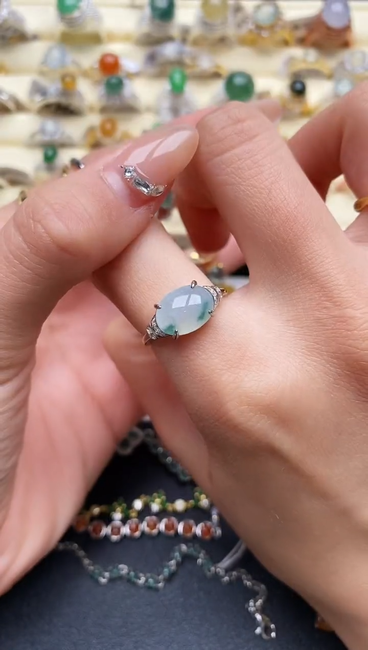 【闪购商品】翡翠戒指银S925镶嵌666666+4