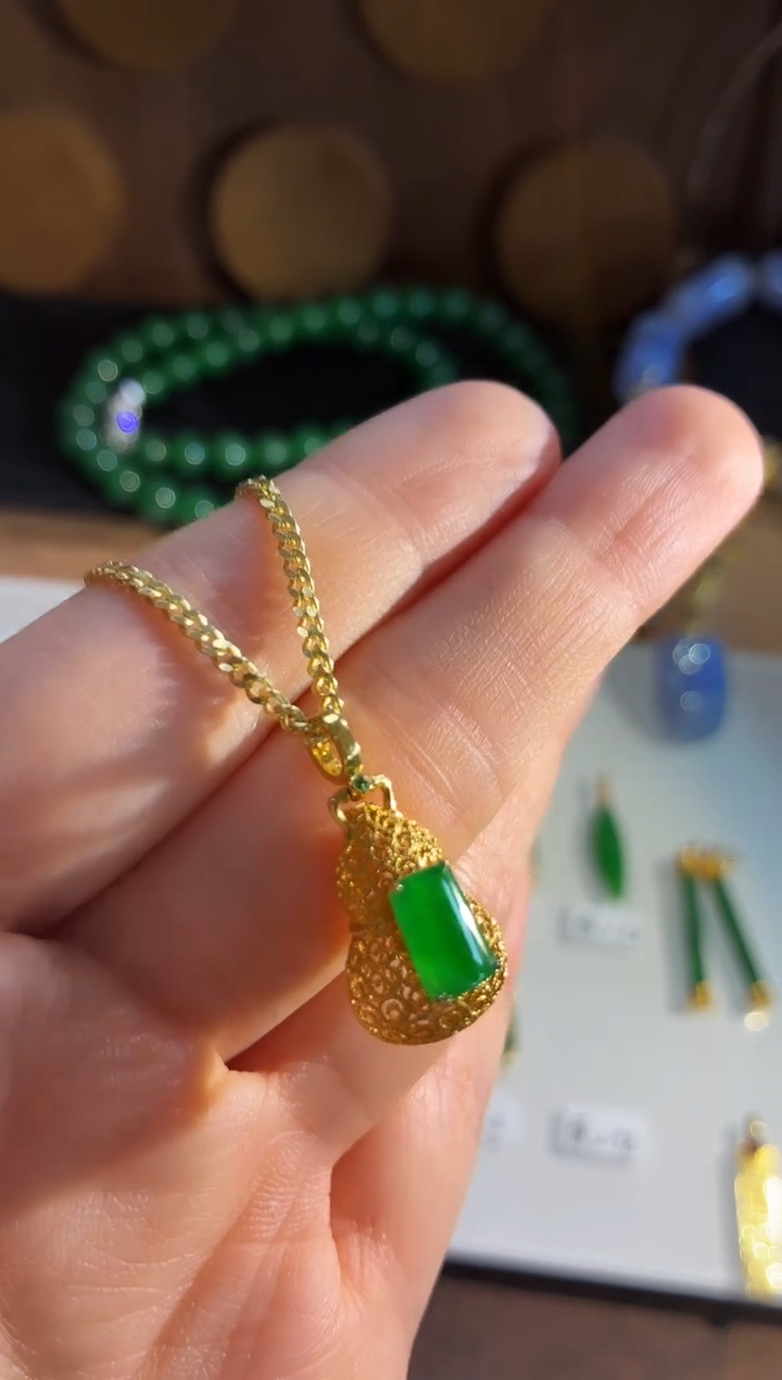 吊坠(不含链)18K金镶嵌翡翠吊坠