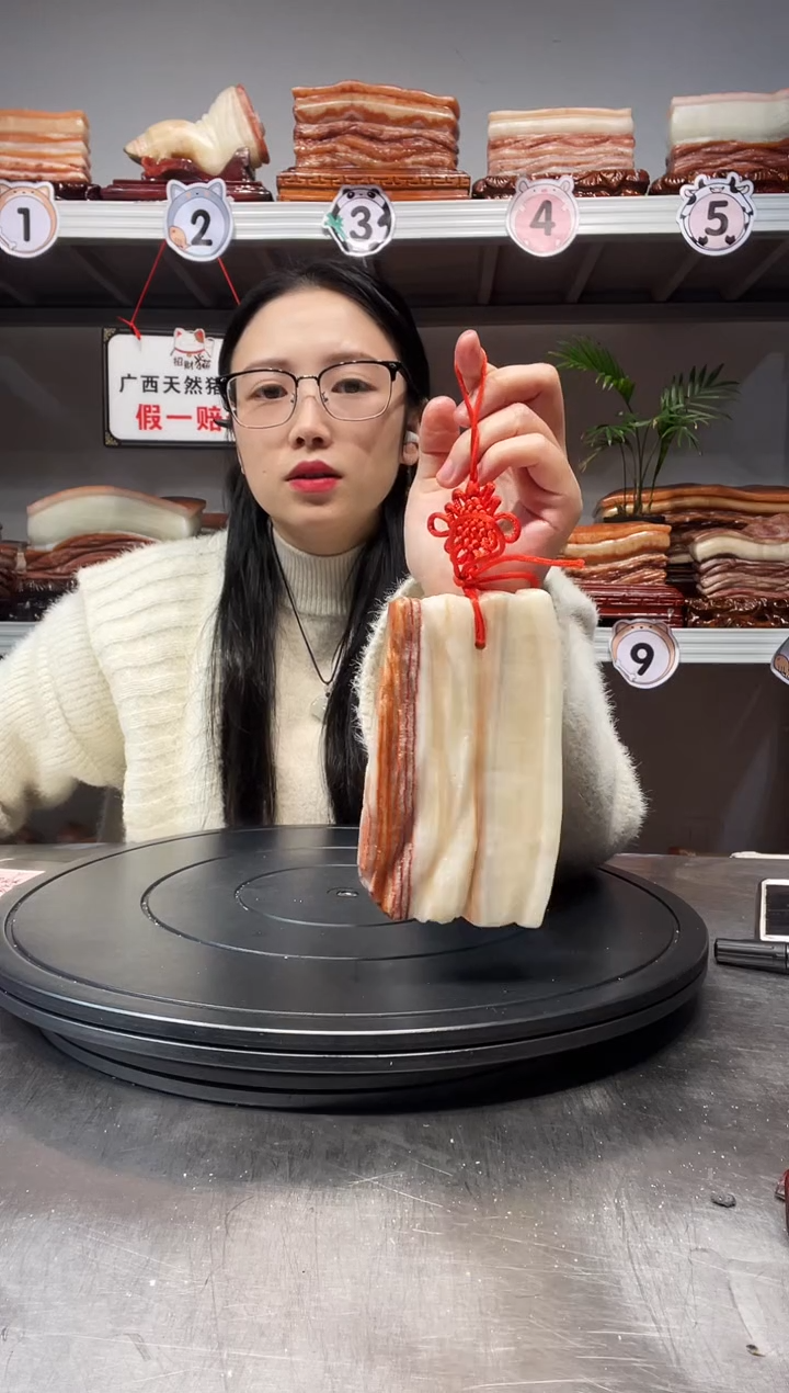 【闪购商品】天然石材柳州猪肉石