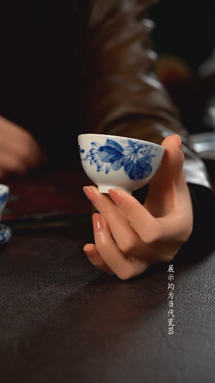 厚力煊墨荷小鸡心杯 随机