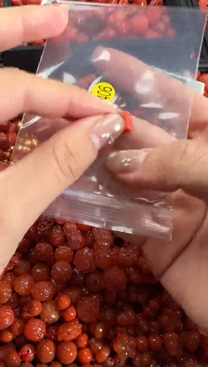 【闪购商品】南红玛瑙颈饰未镶嵌1