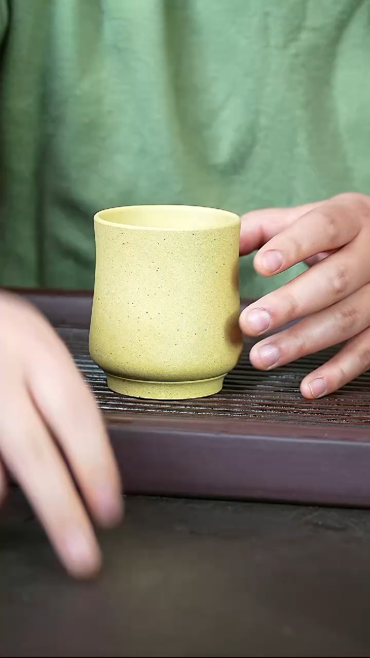 紫砂本绿高身同紫砂