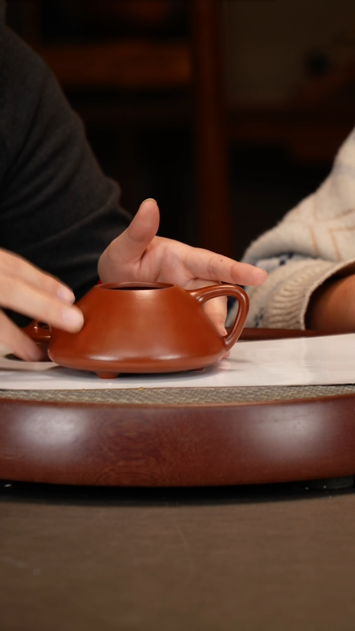 【闪购商品】紫砂茶壶天香红泥石瓢+红梅画