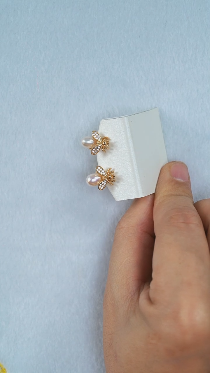 颈饰银S925镶嵌淡水珍珠小蜜蜂珍珠耳钉