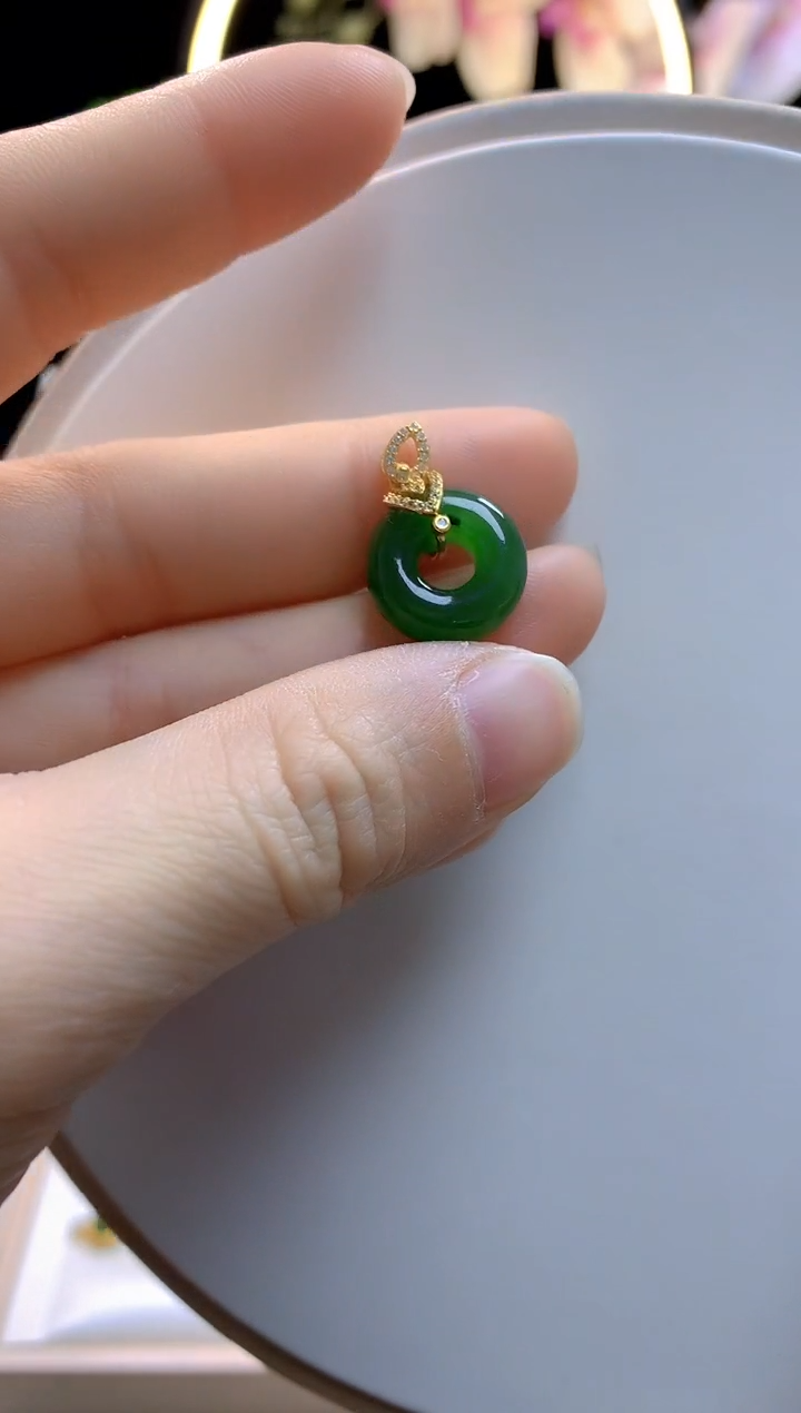 【闪购商品】和田玉吊坠银S925镀金镶嵌公主扣