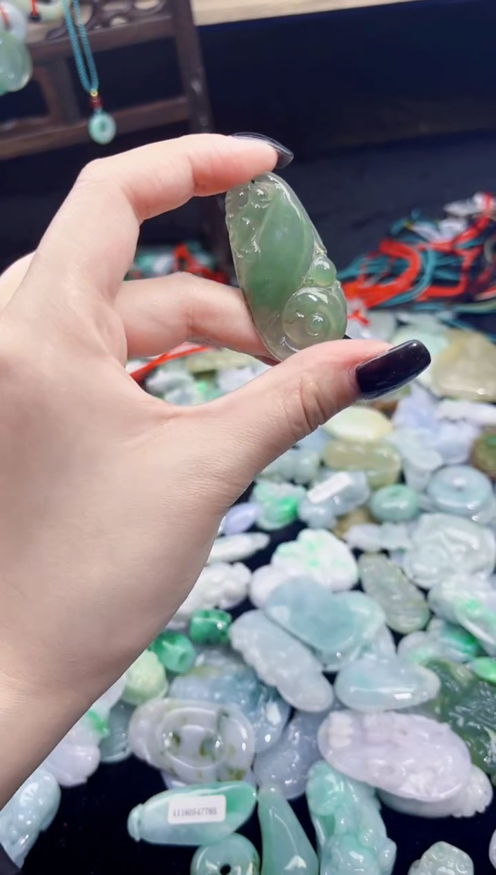 吊坠(不含链)未镶嵌翡翠天然翡翠吊坠A货