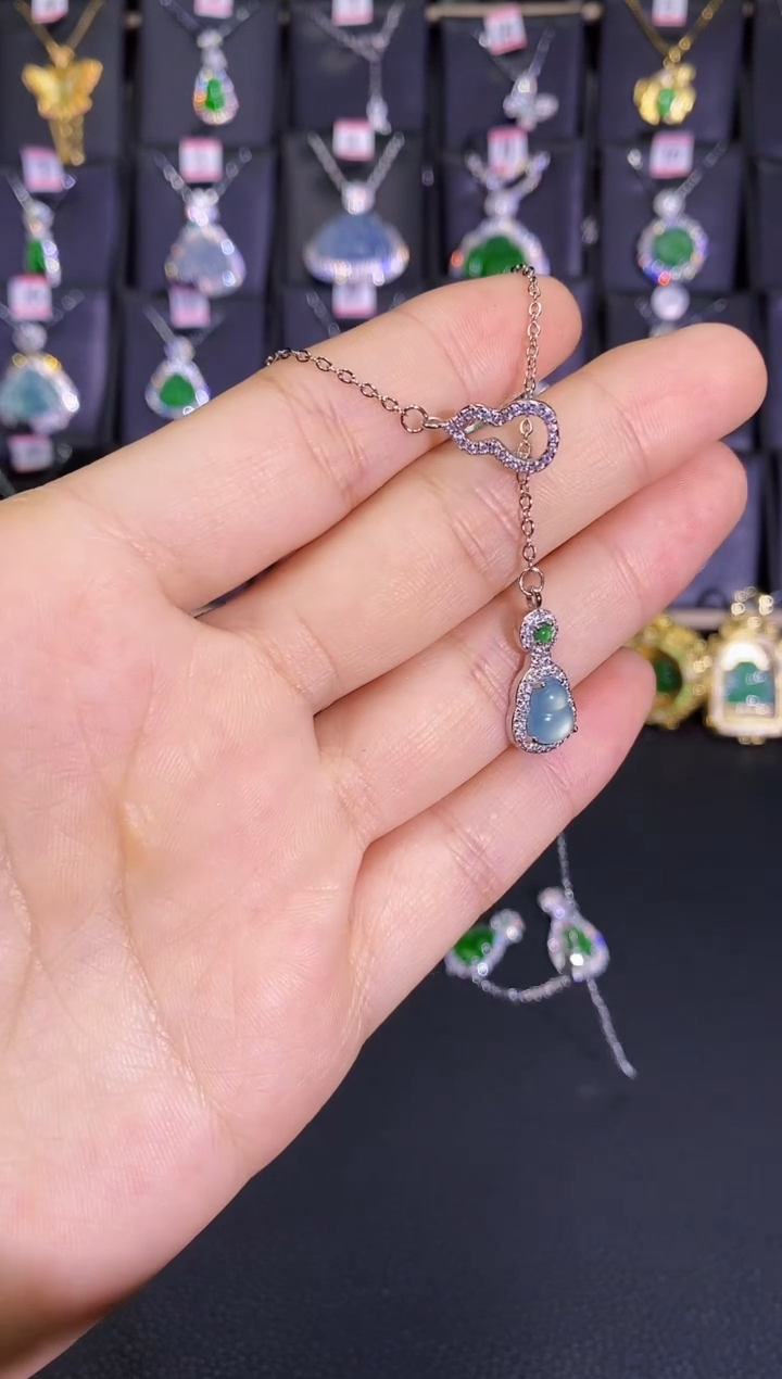 【闪购商品】翡翠吊坠(赠链)未镶嵌蓝水葫芦套链