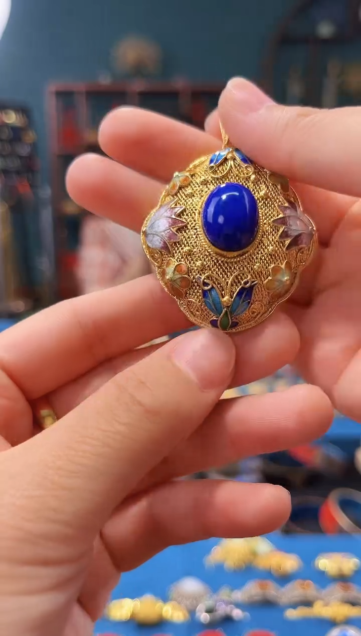 花丝镶嵌吊坠宝蓝色