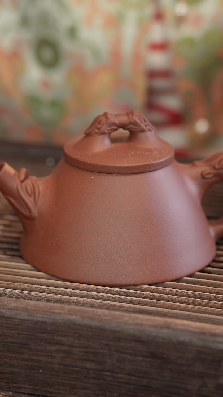 茶壶紫砂霸王石瓢 350cc 【底裂】