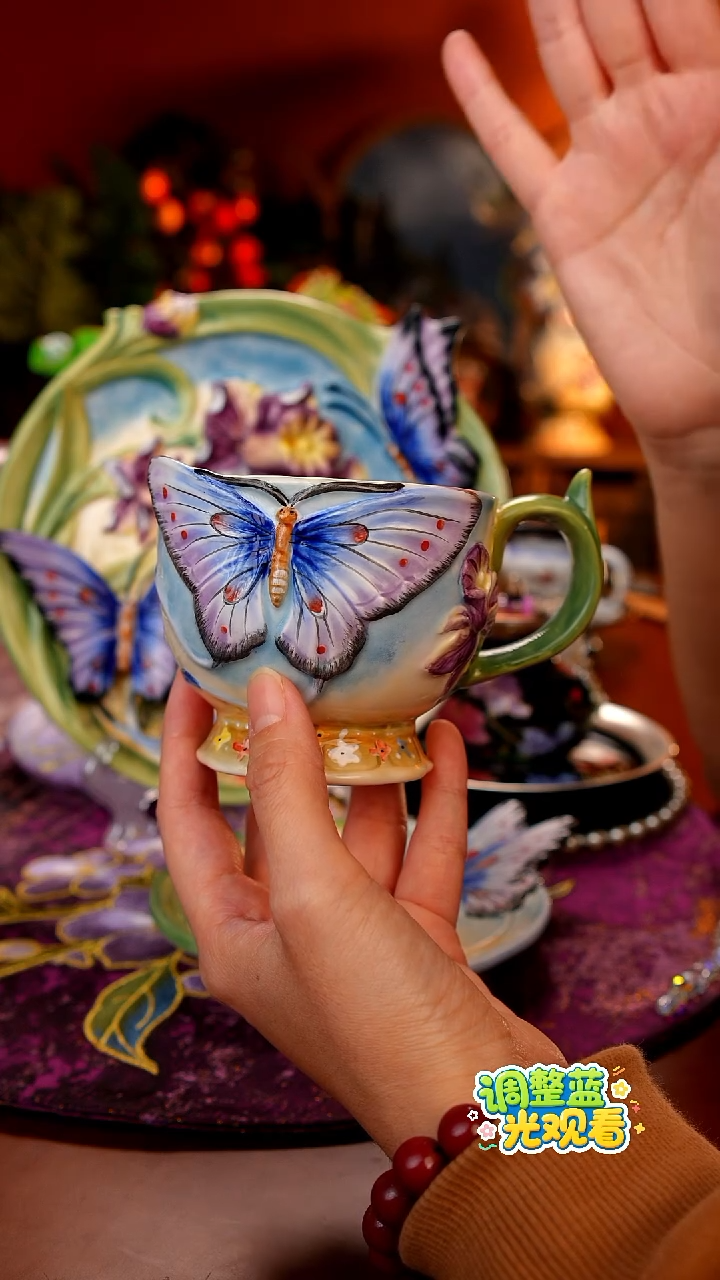 Miss甜甄选家居好物推荐--立体浮雕手绘蝴蝶咖啡杯