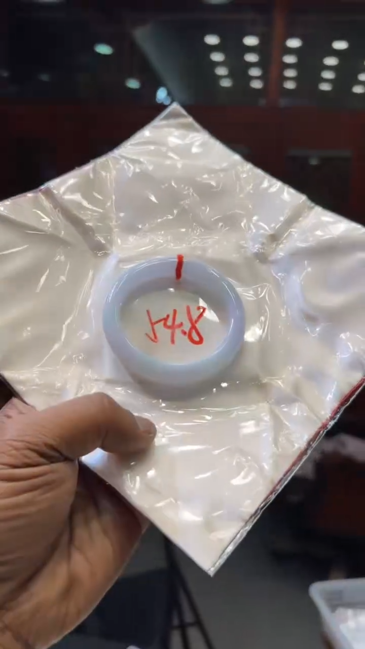 【闪购商品】翡翠手镯未镶嵌手镯