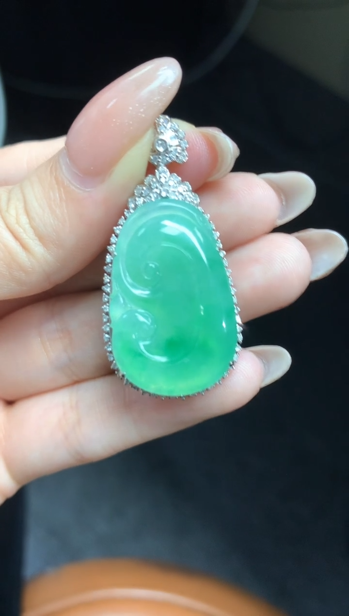 【闪购商品】翡翠吊坠(不含链)18K金镶嵌吊坠|8850+885