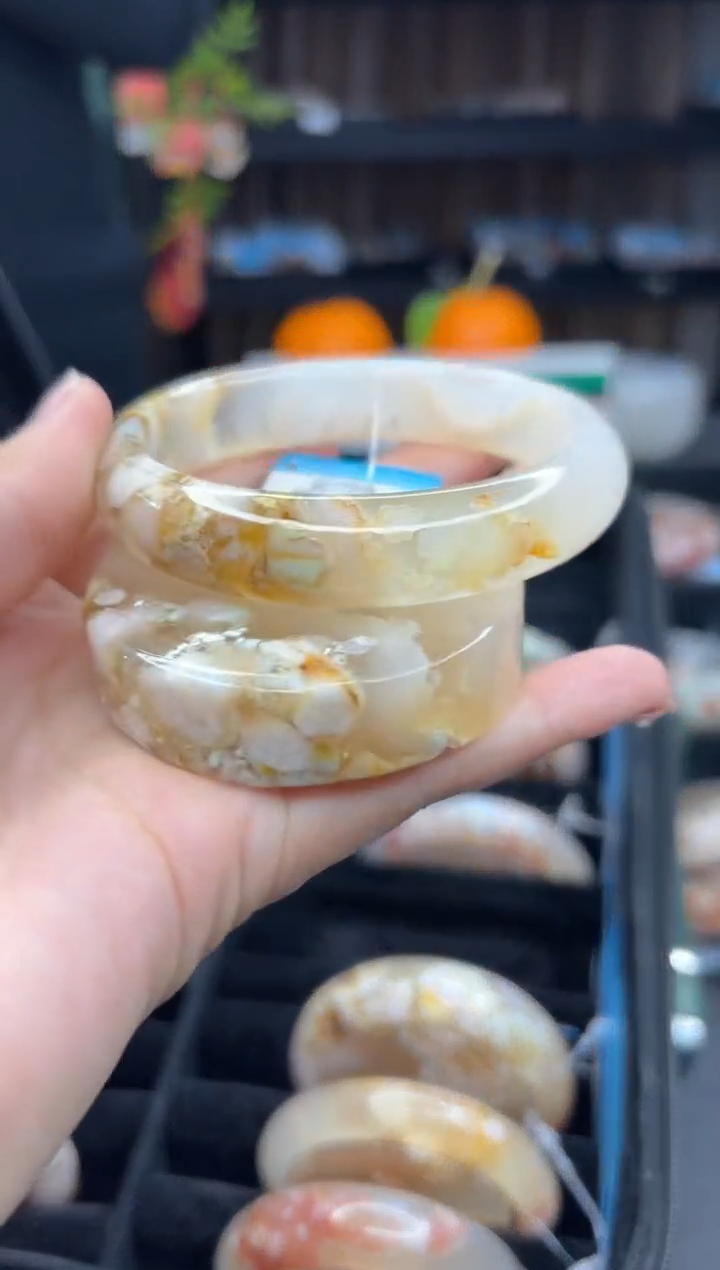 【闪购商品】石英质玉手镯未镶嵌285（59圈赠送镯心）