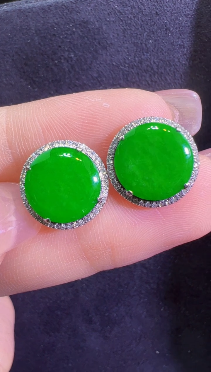 翡翠18K金镶嵌耳饰圆牌耳钉