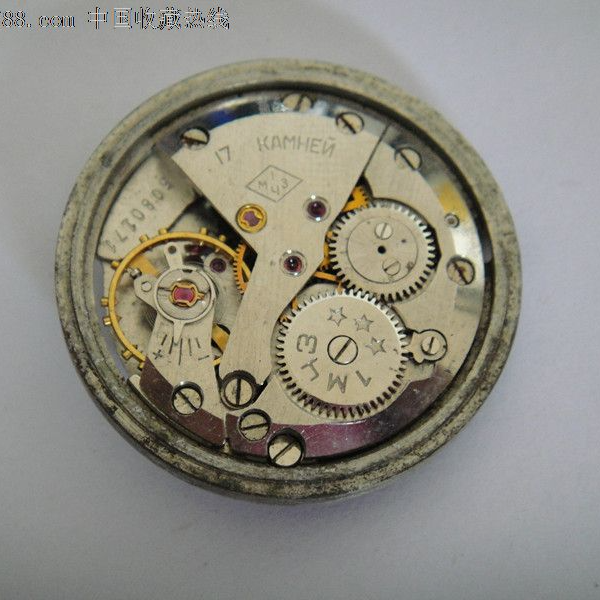 精品时尚石英腕表不保走时不退不换