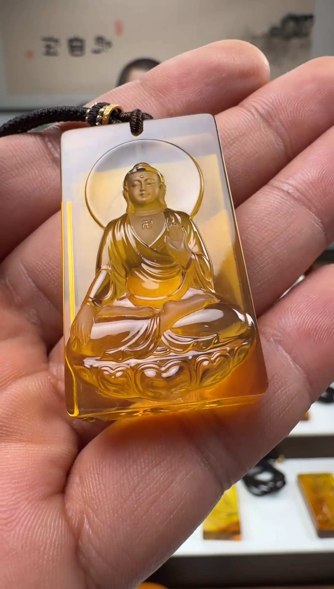 【闪购商品】琥珀颈饰未镶嵌缅甸琥珀大日方牌吊坠