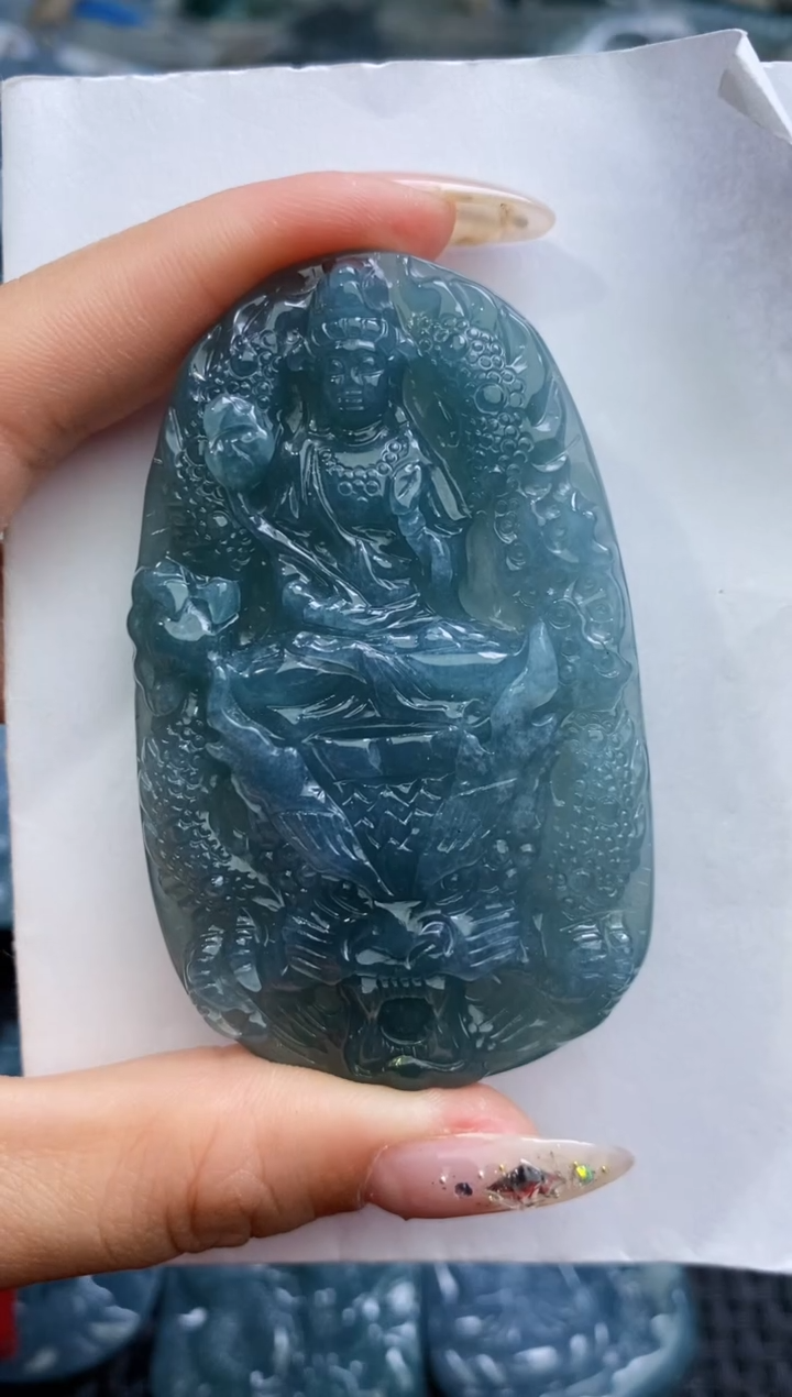 【闪购商品】翡翠颈饰未镶嵌          