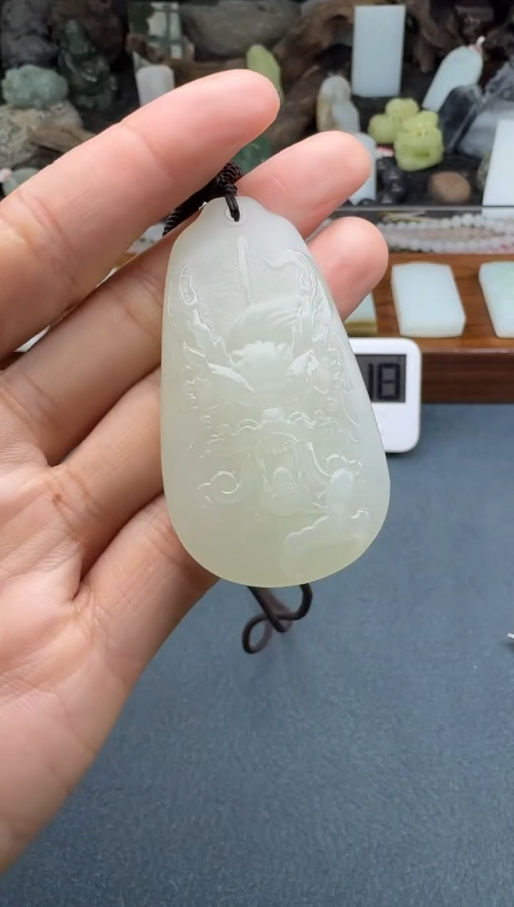 【闪购商品】和田玉颈饰未镶嵌开心