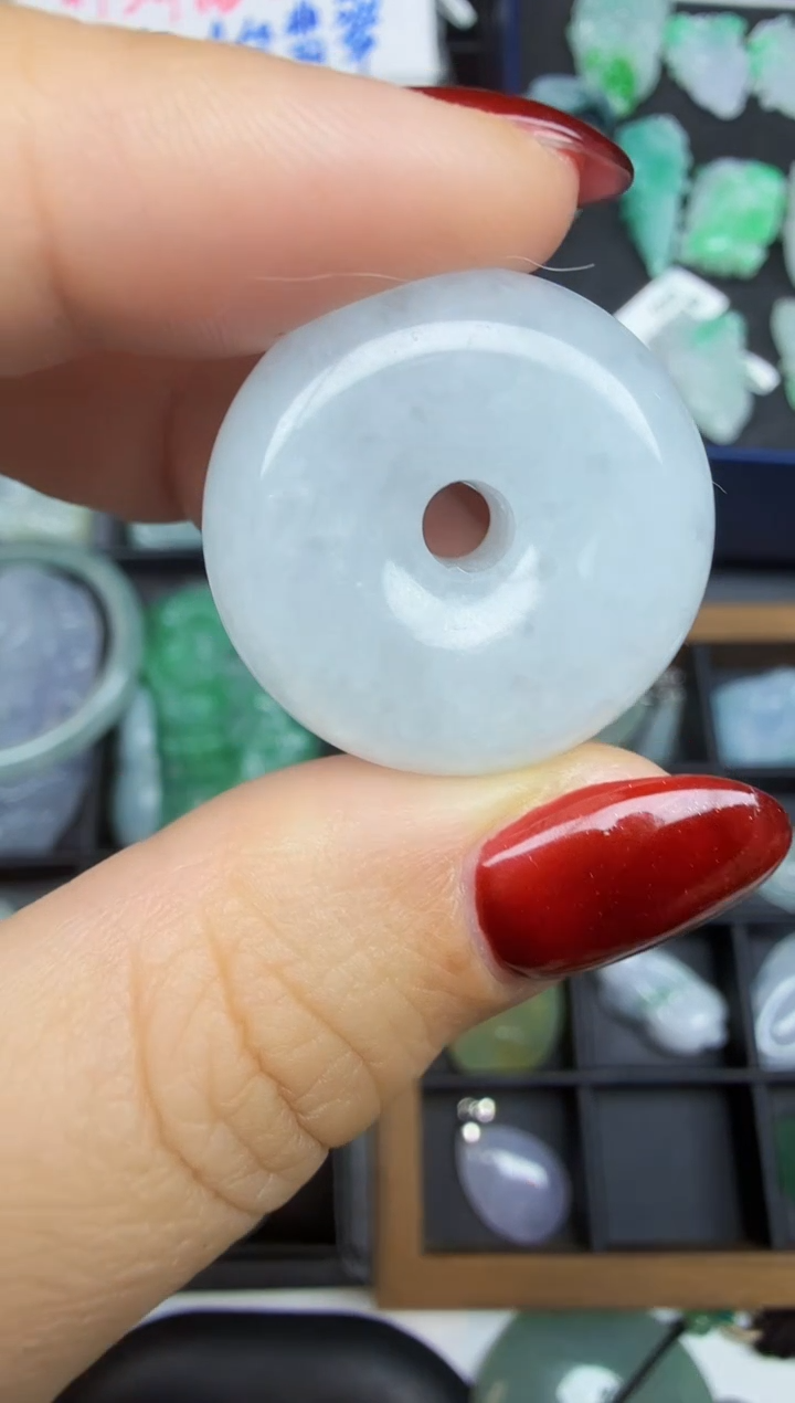 【闪购商品】翡翠颈饰未镶嵌路路通