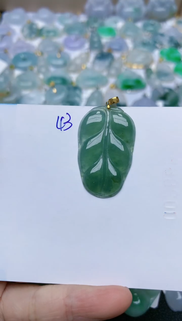 【闪购商品】翡翠颈饰18K金镶嵌天然翡翠A货    
