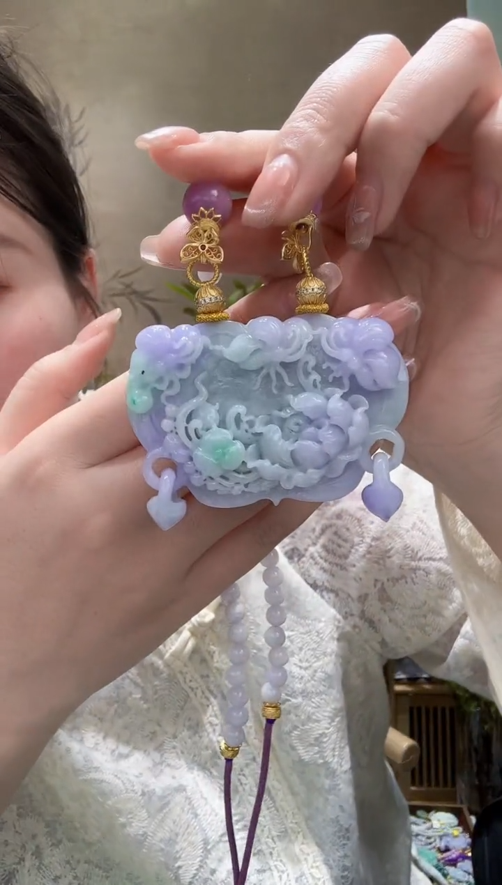 【闪购商品】翡翠未镶嵌颈饰吊坠