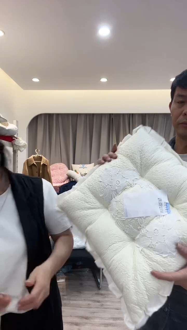 棉棉D32 发一个   