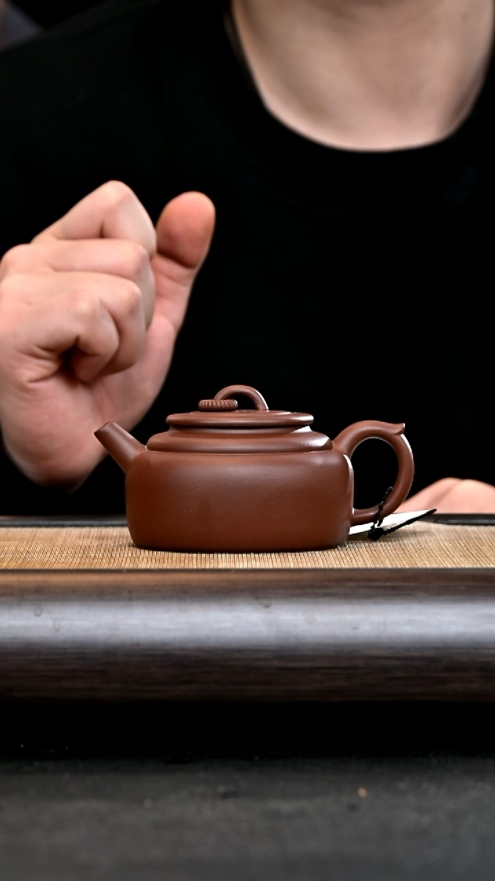 【闪购商品】紫砂茶壶HT15966 线钟 红紫泥